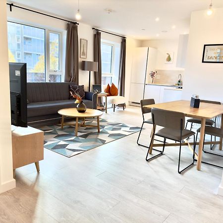 3Bedroom, 2Bathroom, Balcony,Luxury Flat Westfield London Exterior photo